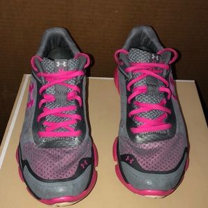 Under Armour Sneakers